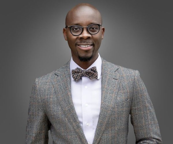Dr Julius Oni